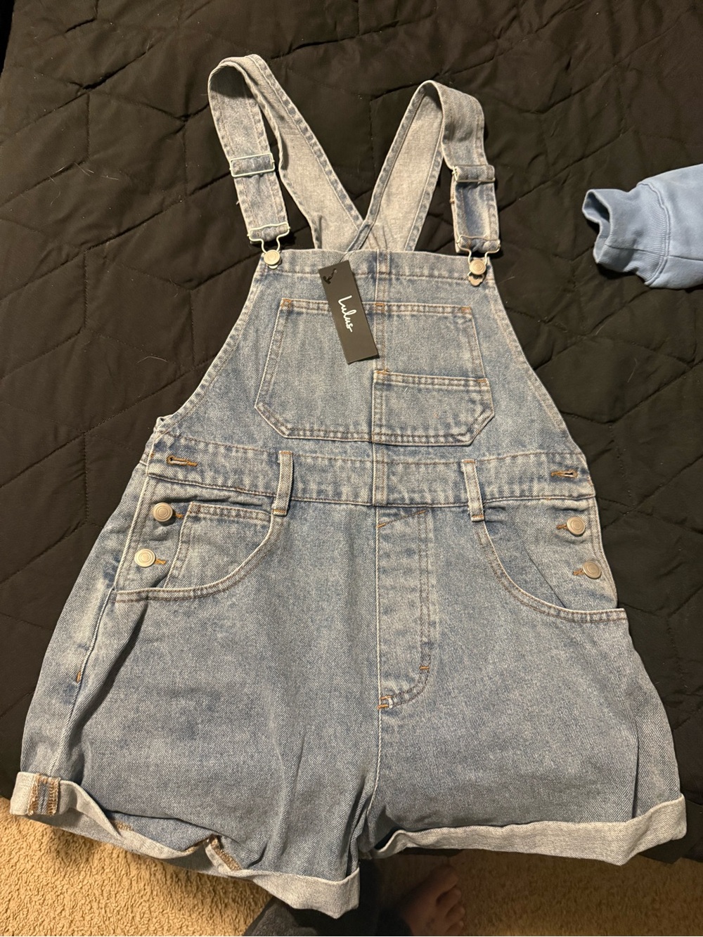 Lulus Light Wash Denim Short Overalls with Front Pocket